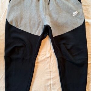 Men’s Nike Tech Fleece Tracksuit